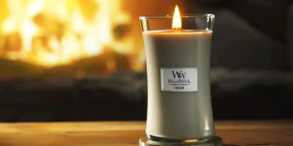 How to Light a Wooden Wick Candle