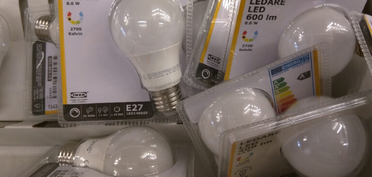 How to Store Light Bulbs | 7 Step's Instruction (2024)