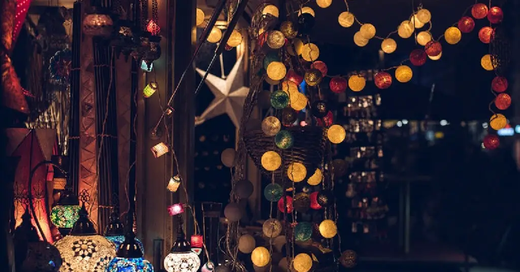 How to Hang Christmas Lights on Metal Roof
