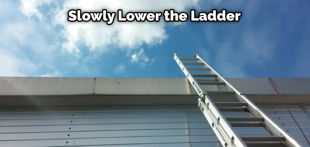 how to change light bulb in ceiling without ladder